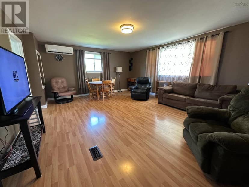 2515 Highway 2 — photo 4 of 23