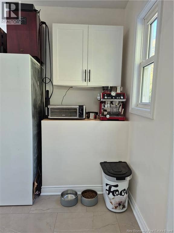 557 Canada Street — photo 10 of 40