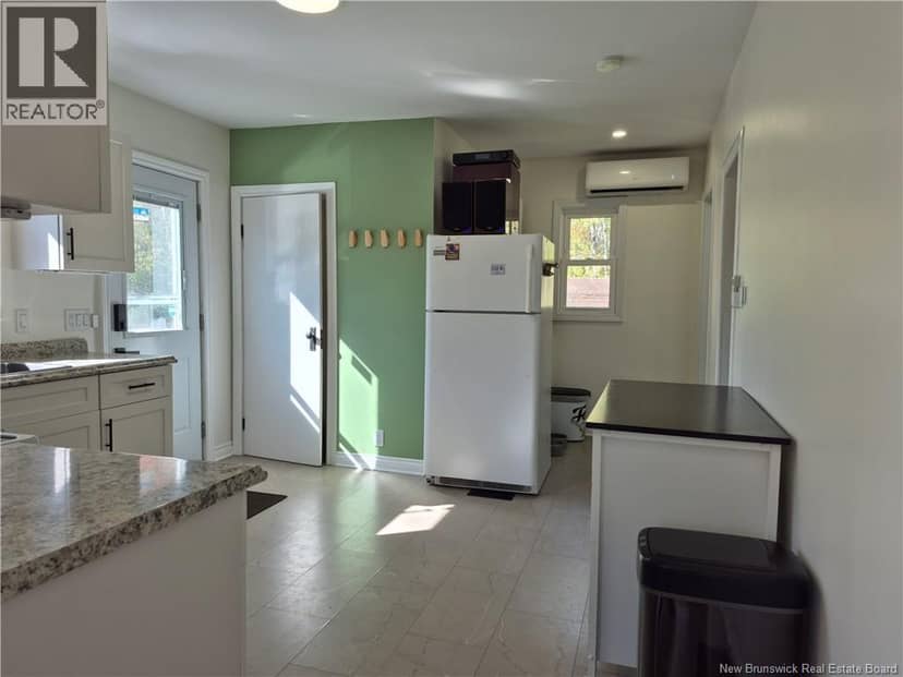 557 Canada Street — photo 9 of 40