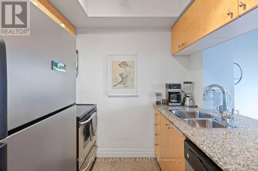 1408 - 8 Scollard Street, Toronto, photo 6