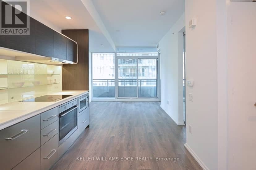 4005 - 45 Charles Street E — photo 2 of 11