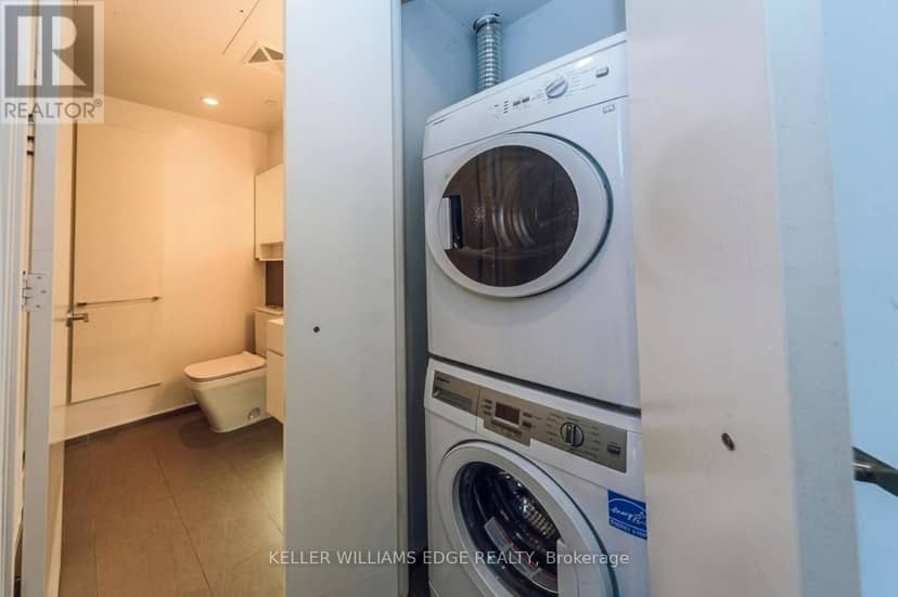 4005 - 45 Charles Street E — photo 8 of 11