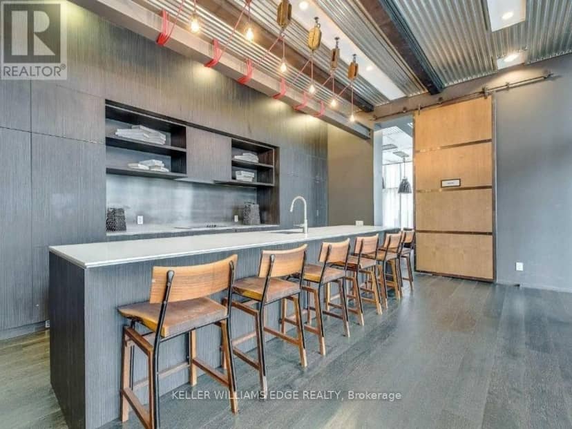 2605 - 5 St. Joseph Street — photo 21 of 25