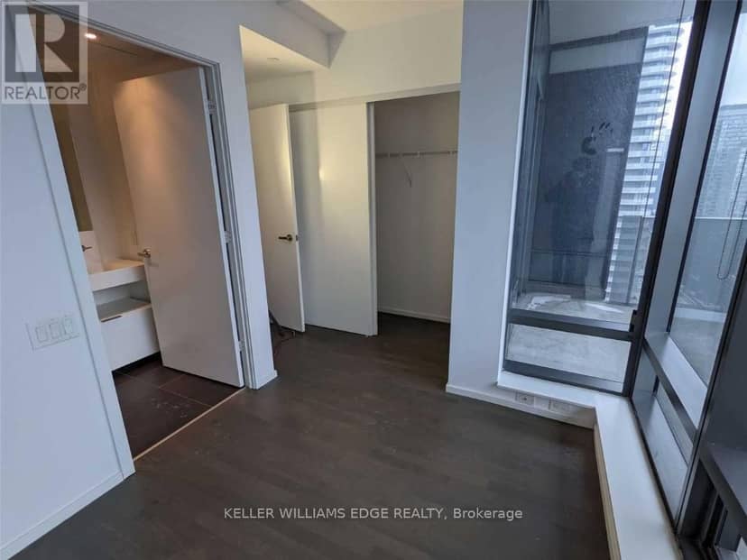 2605 - 5 St. Joseph Street — photo 6 of 25