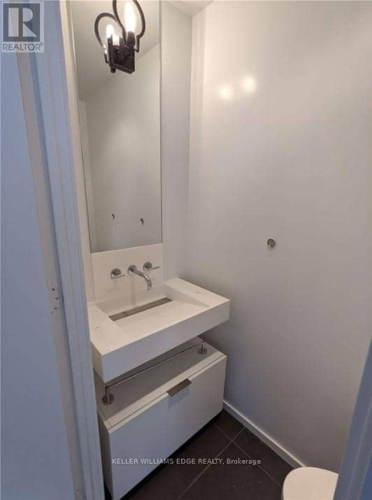 2605 - 5 St. Joseph Street — photo 7 of 25