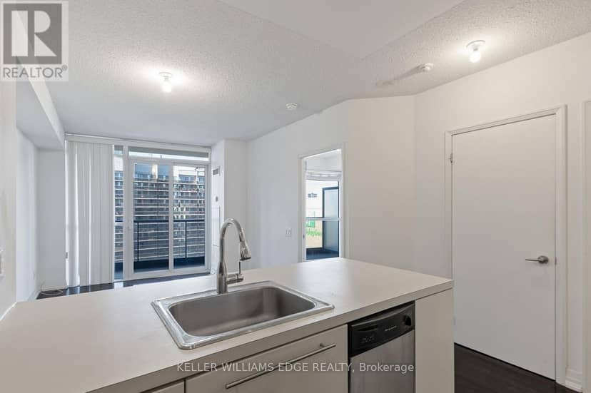 2308 - 25 Carlton Street — photo 4 of 17