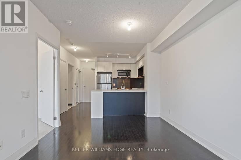 2308 - 25 Carlton Street — photo 8 of 17