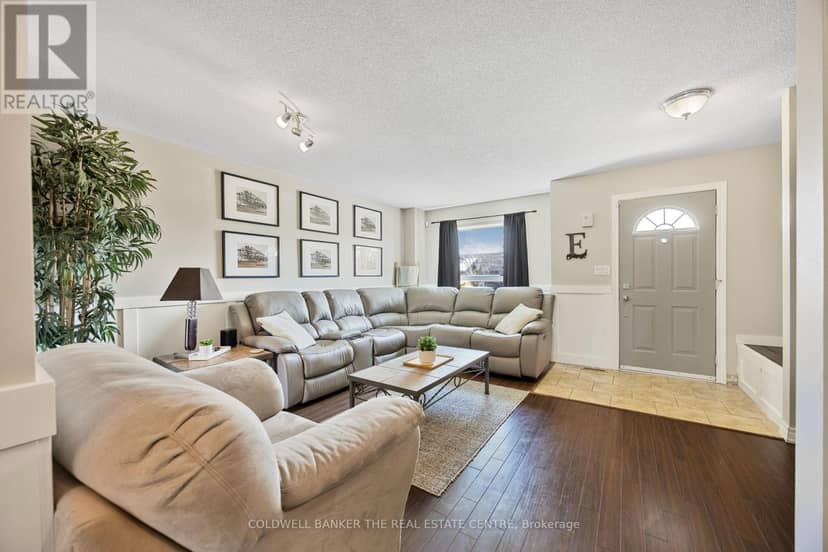 10 - 234 Cundles Road E — photo 15 of 35