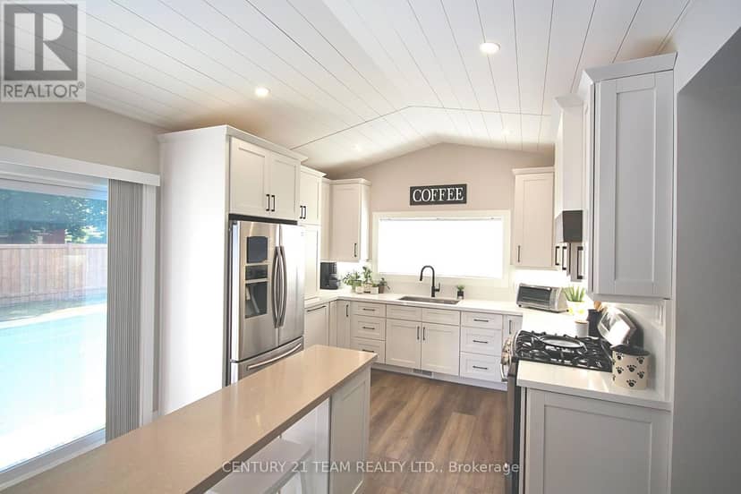 190 Margaret Street — photo 9 of 40