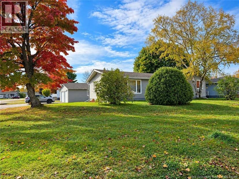 1211 Whelton, Bathurst, photo 2