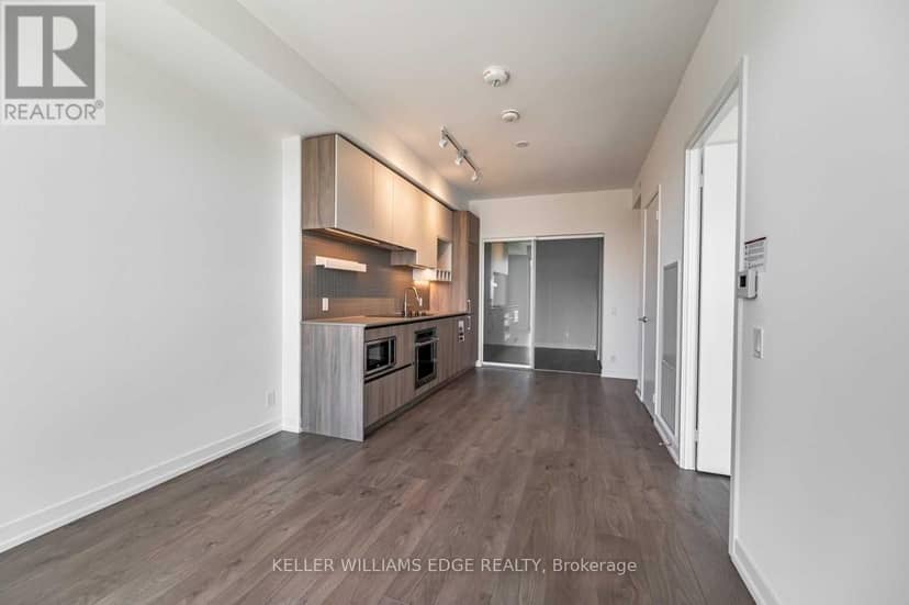 2005 - 950 Portage Parkway, Vaughan, photo 6