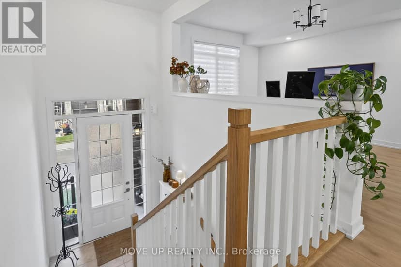 9 Andrew Knowles Lane S, East Gwillimbury, photo 2