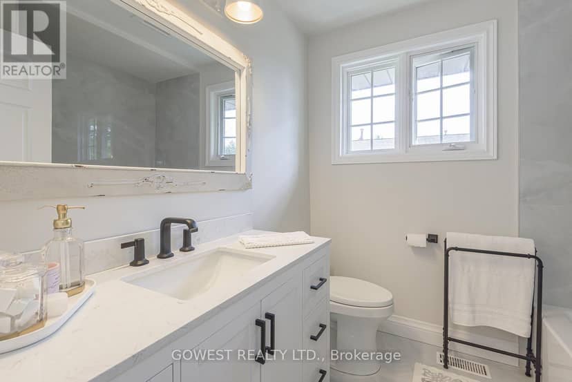 342 Bryant Crescent — photo 15 of 39
