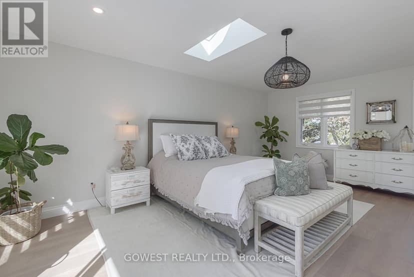 342 Bryant Crescent — photo 25 of 39