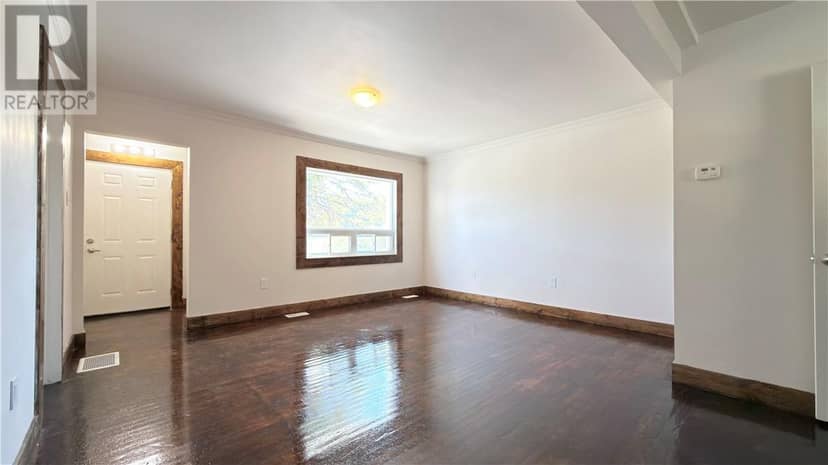 485 Lorne Street — photo 4 of 22