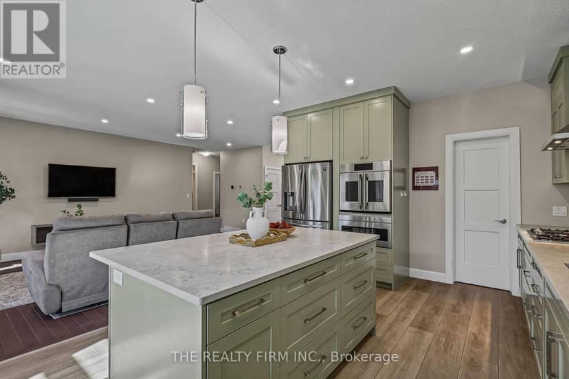 53 Foxborough Place — photo 10 of 40