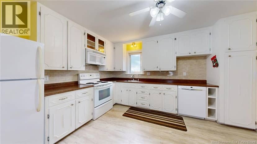 240 Loch Lomond Road — photo 10 of 39