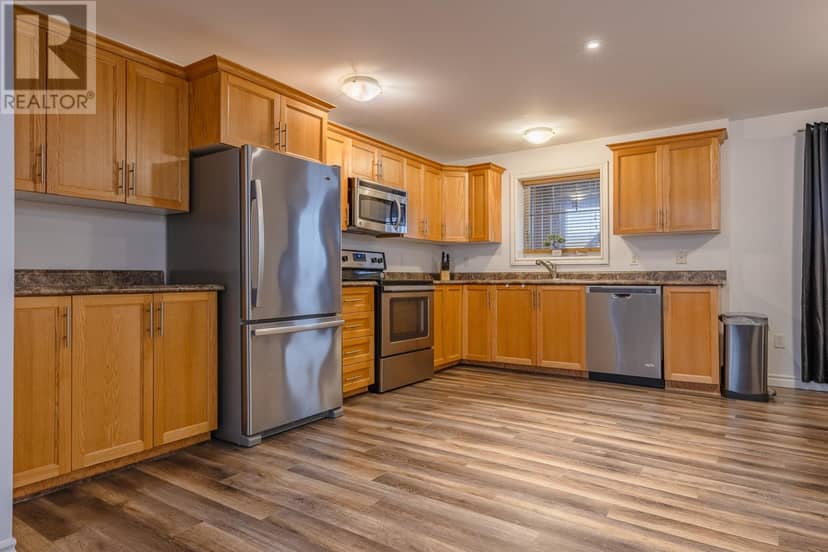 14 Warren Drive — photo 14 of 18
