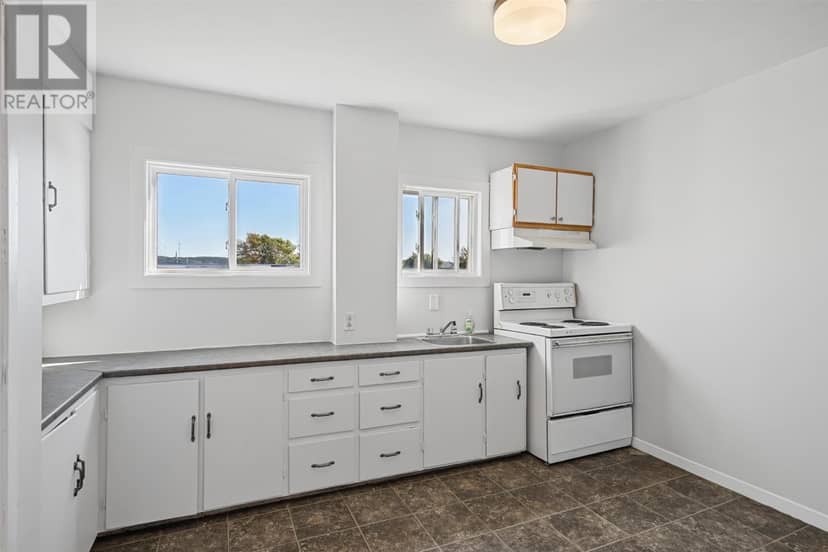 13 Cashin Avenue — photo 21 of 29