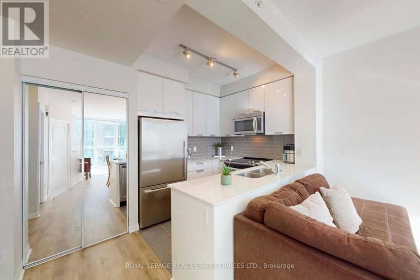 1701 - 55 Eglinton Avenue W — photo 14 of 40