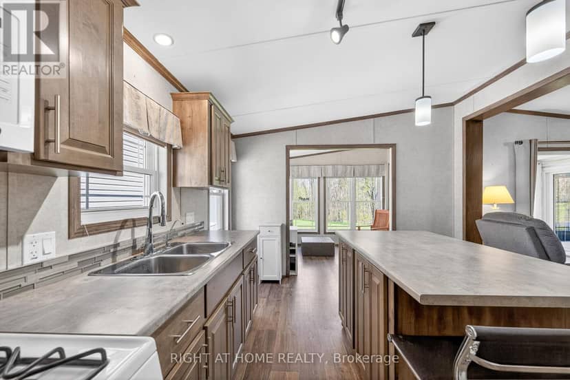 5 Beech Street - 4449 Milburough Line — photo 13 of 40