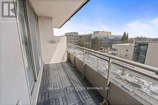 613 - 245 Davisville Avenue — photo 7 of 16