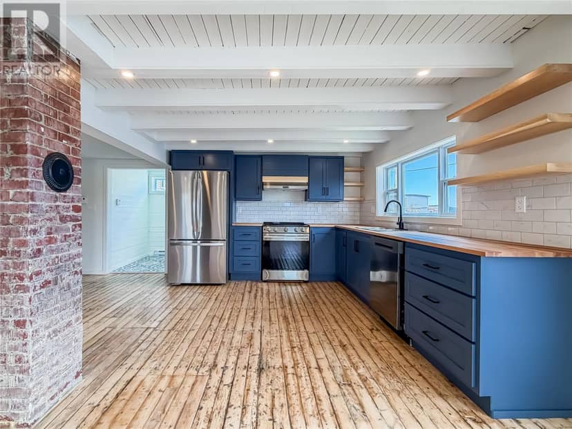 3 Parson's Point — photo 19 of 40