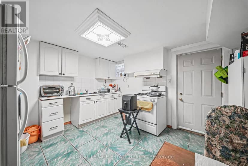 112 Baldwin Street — photo 33 of 40