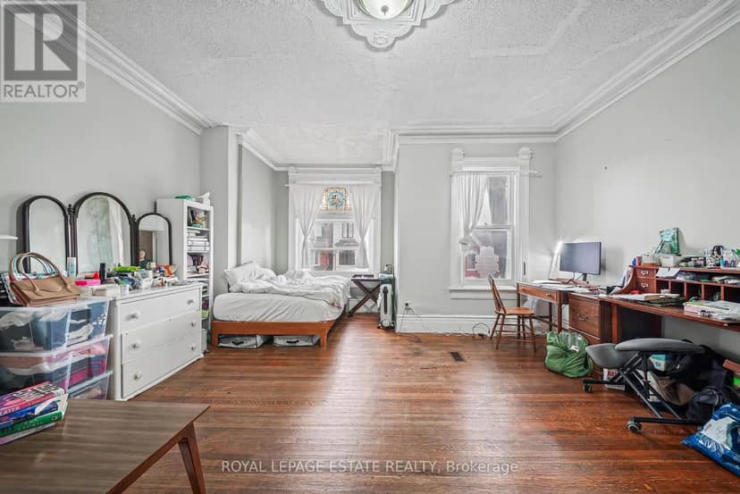 110 Baldwin Street — photo 21 of 40