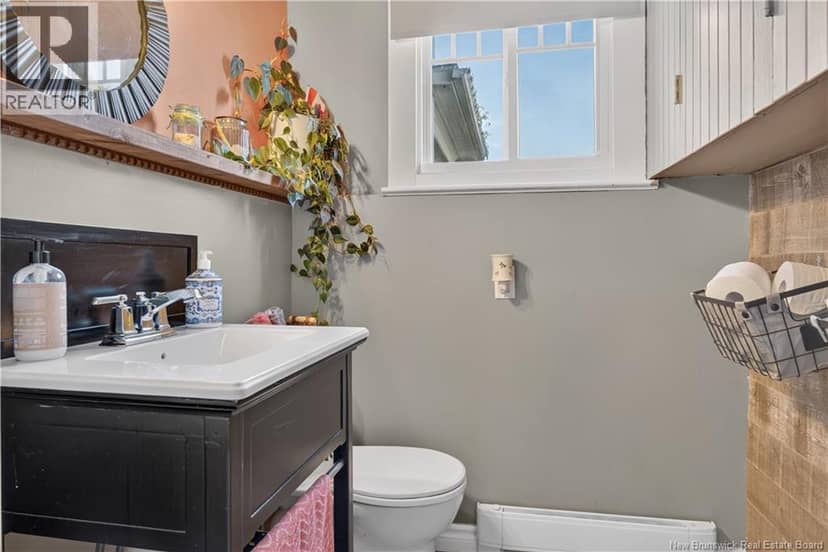 507 King George Hwy — photo 10 of 40