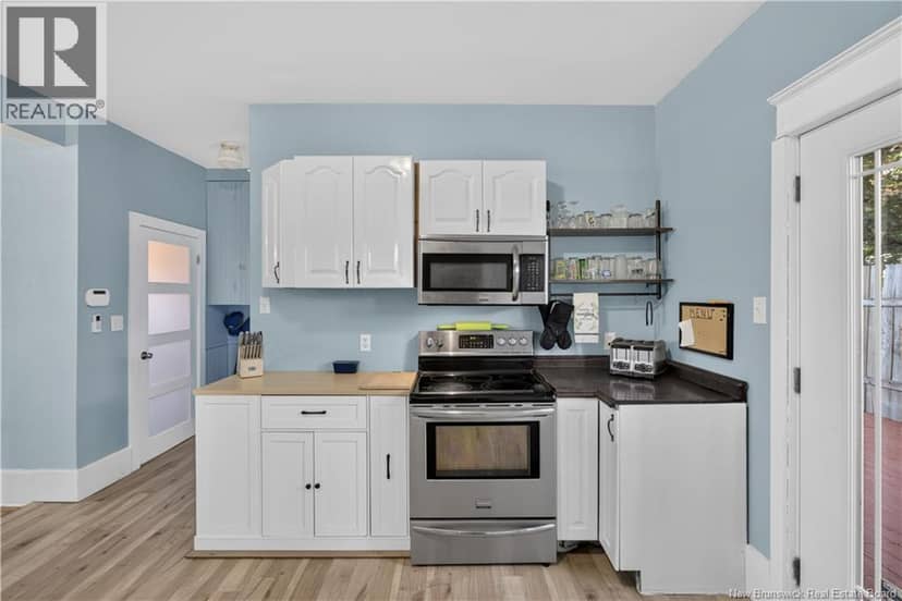 507 King George Hwy — photo 13 of 40