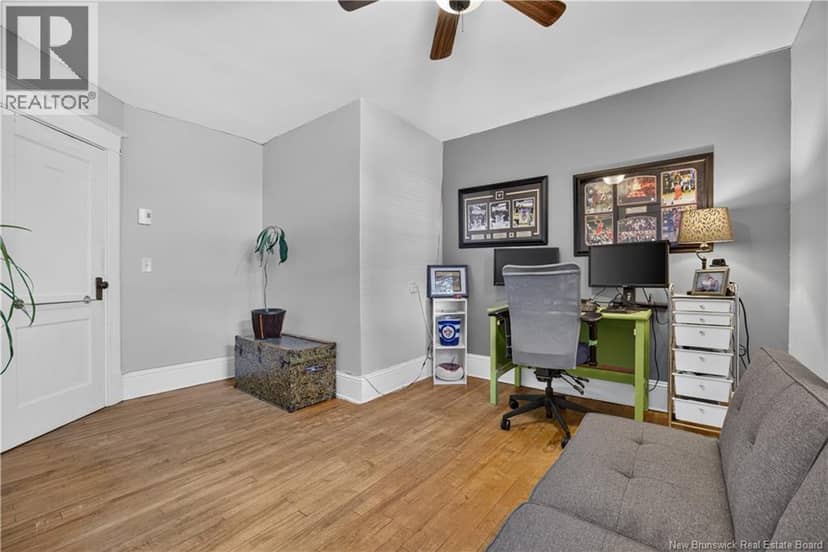 507 King George Hwy — photo 27 of 40