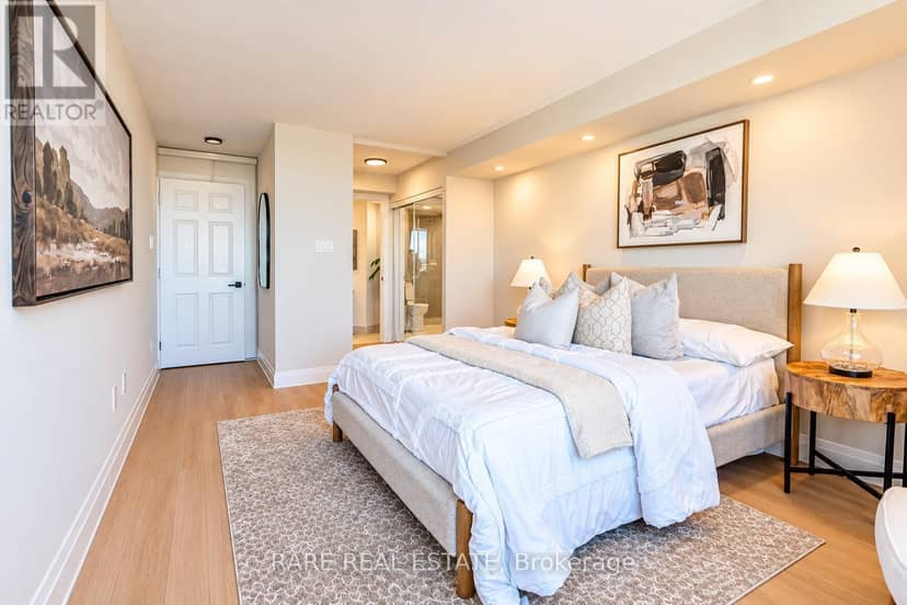 1012 - 7300 Yonge Street — photo 21 of 38