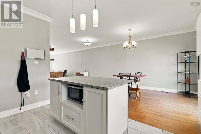 52 Eliza Ritchie Crescent — photo 24 of 40