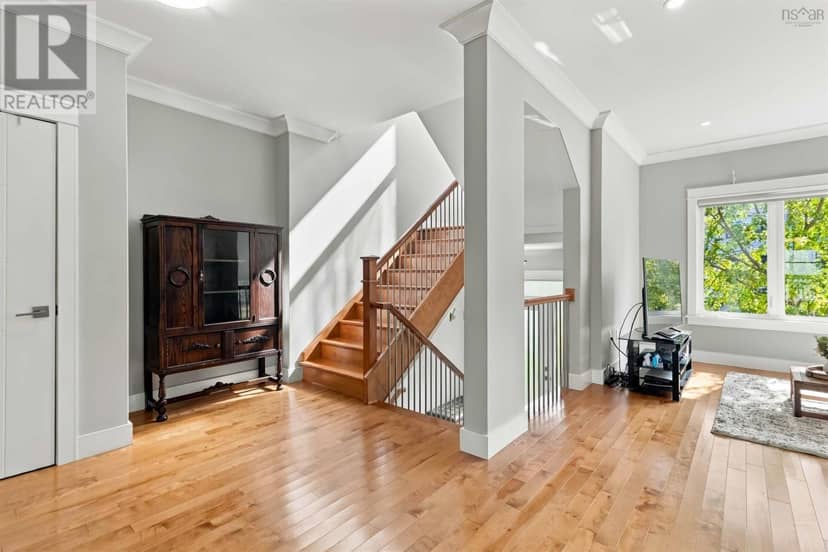 52 Eliza Ritchie Crescent — photo 12 of 40