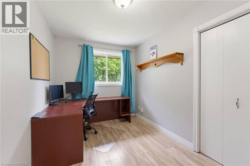 546 GLEN MORRIS Road E — photo 17 of 35