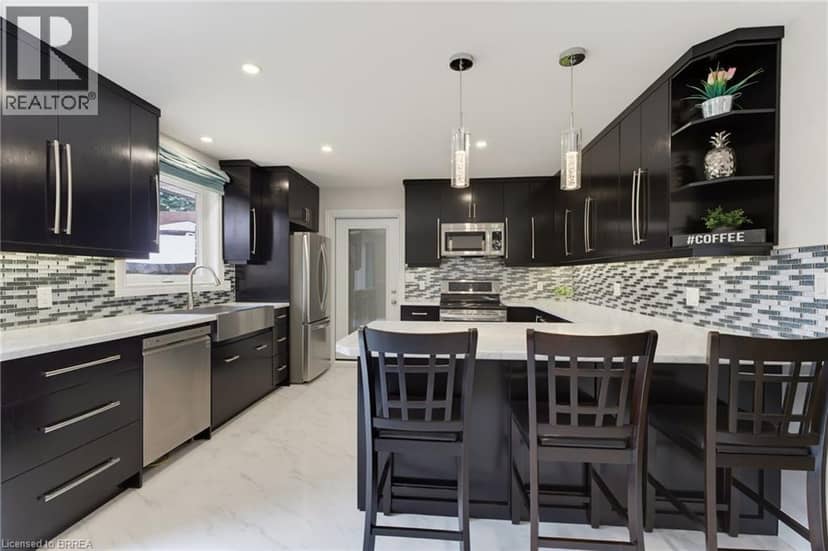 546 GLEN MORRIS Road E — photo 3 of 35
