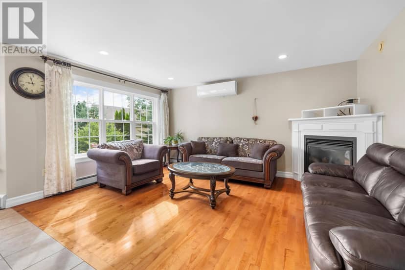 59 SHEFFIELD Crescent — photo 9 of 40