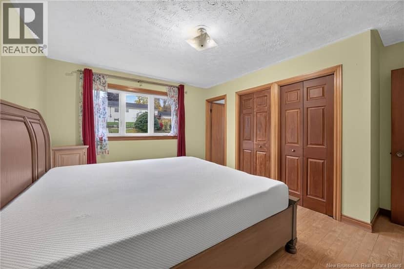 74 Talisman Crescent — photo 18 of 40