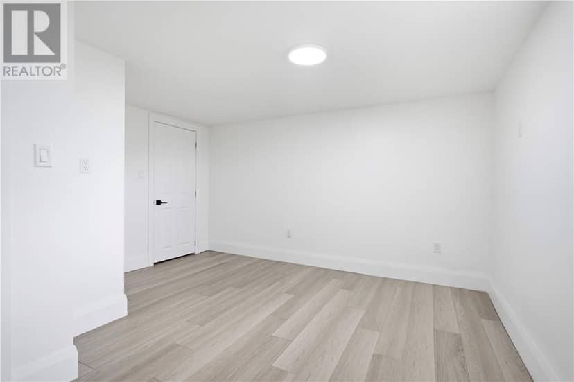 906 Goodview Road — photo 31 of 40