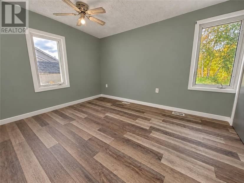 1581 Lakeshore Drive — photo 16 of 23