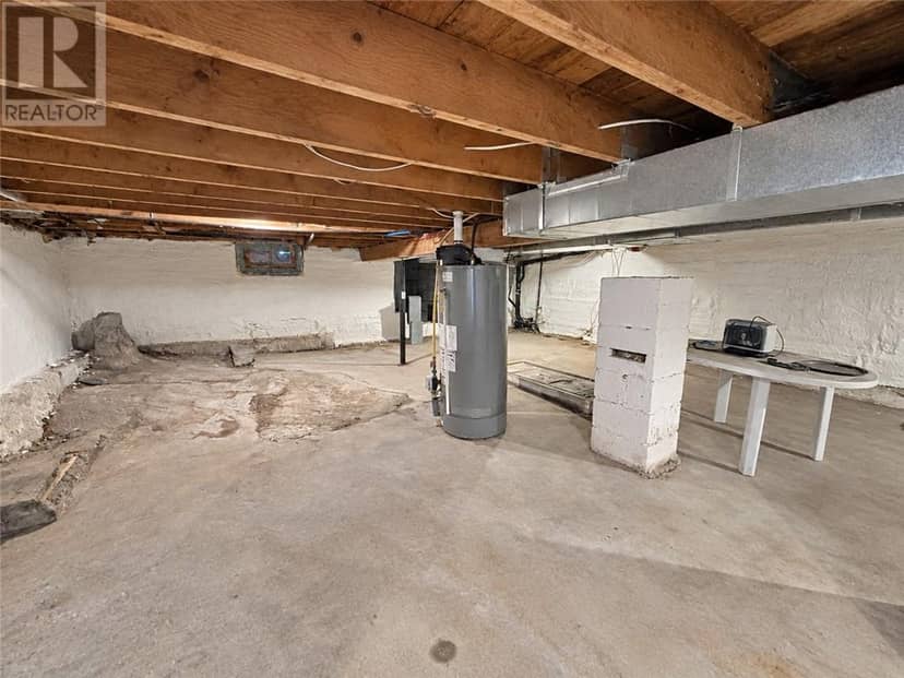 1581 Lakeshore Drive — photo 22 of 23