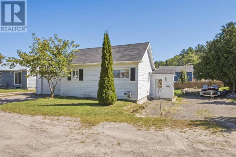 154 Hamilton AVE — photo 1 of 23