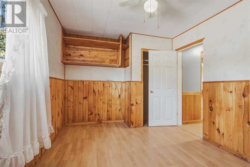 154 Hamilton AVE — photo 14 of 23