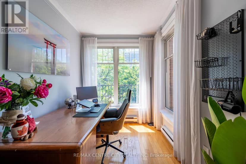 401 - 280 Queens Avenue S — photo 26 of 39