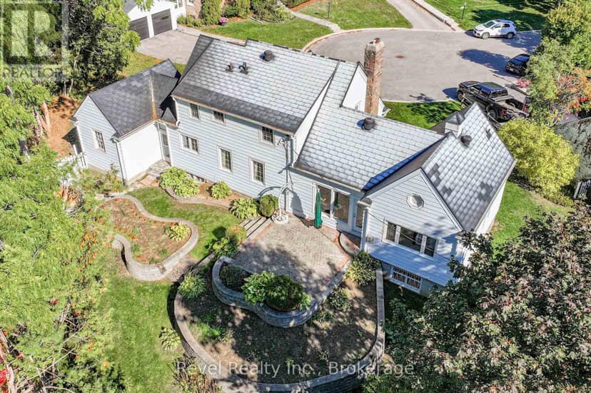 13 Sylvan Crescent — photo 37 of 40