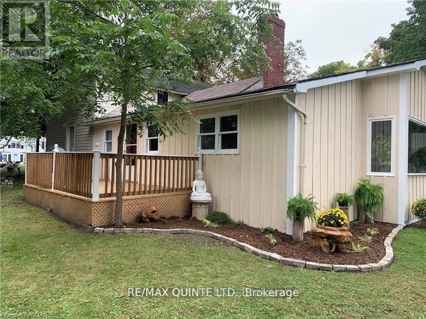 13418 Loyalist Parkway, Prince Edward County, photo 4