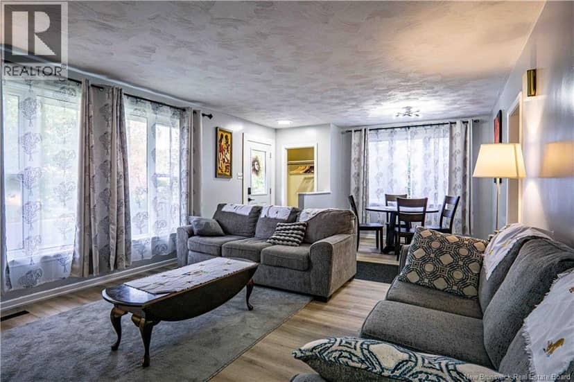 40 Hillcourt Drive — photo 6 of 40
