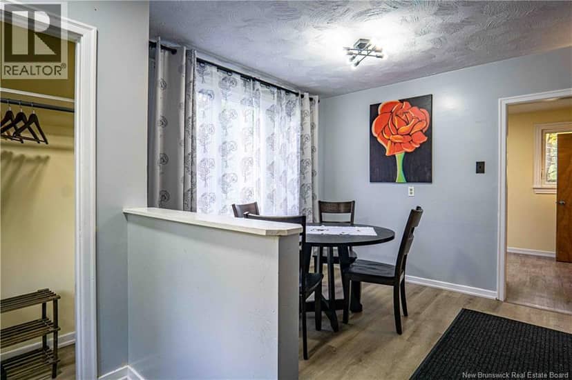 40 Hillcourt Drive — photo 7 of 40