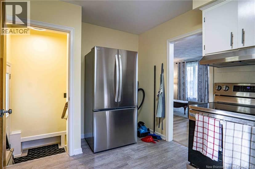 40 Hillcourt Drive — photo 12 of 40